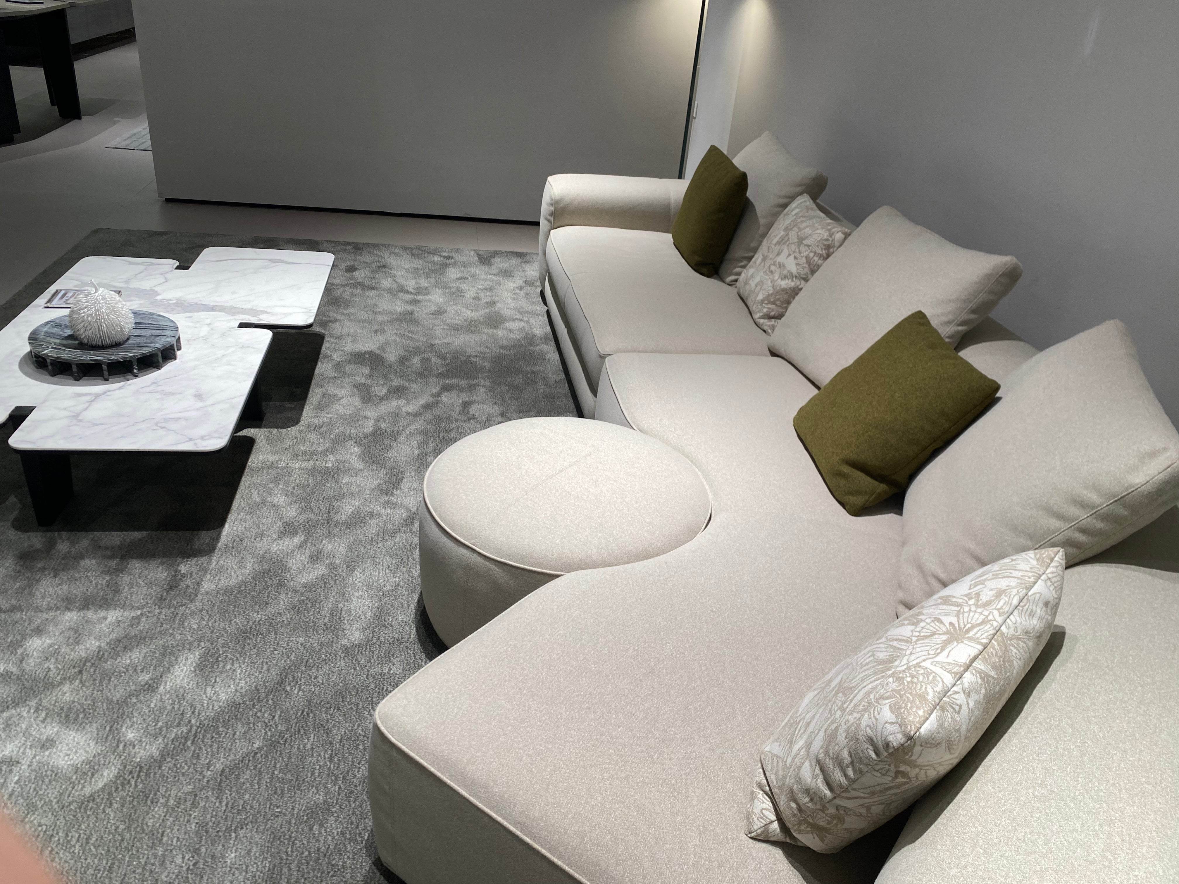 VJ3-2402  Combination Sofa  Comfortable and soft to sit on - Chiuchiufurniture