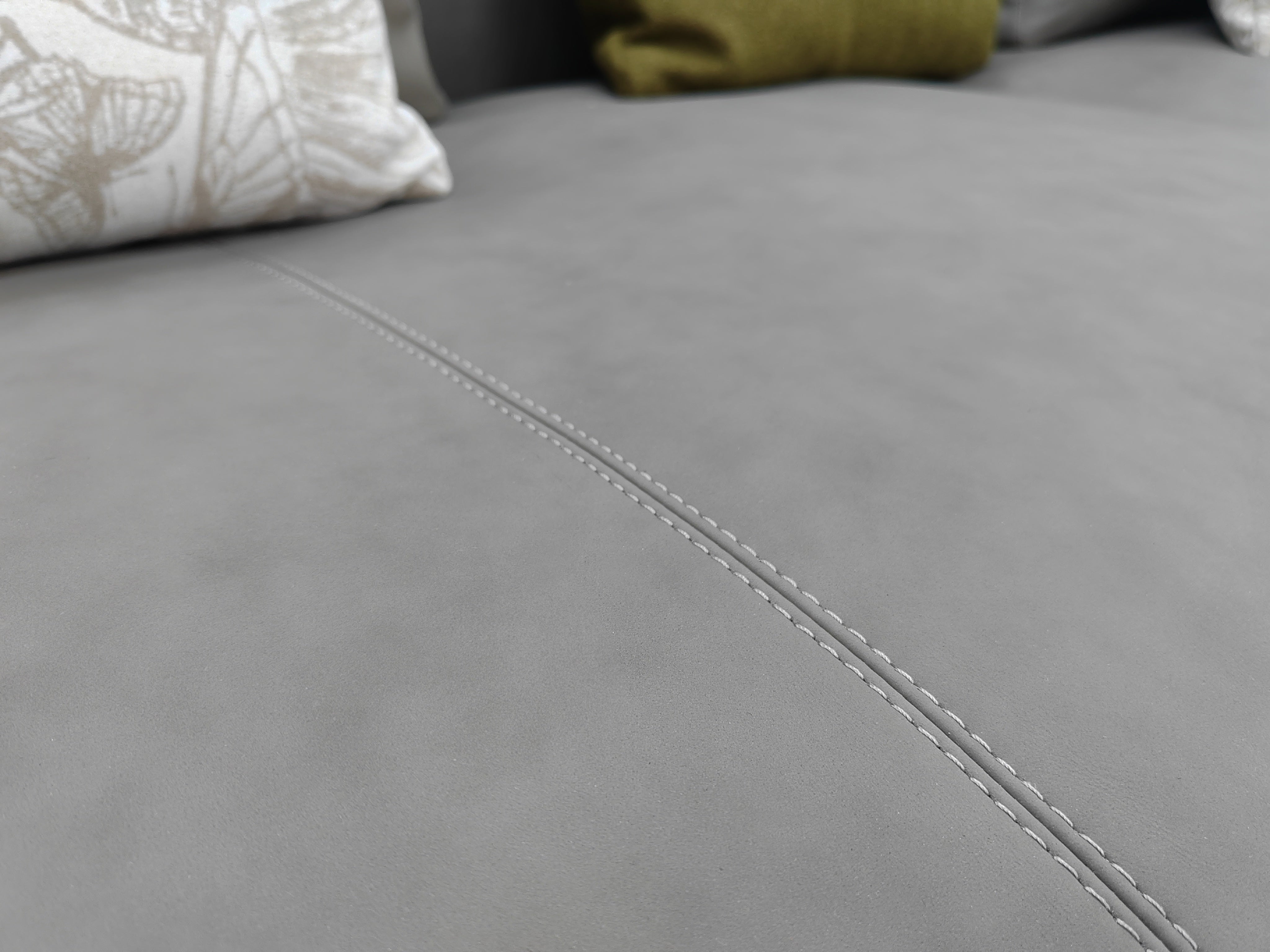 VJ3-2402  Combination Sofa  Comfortable and soft to sit on - Chiuchiufurniture