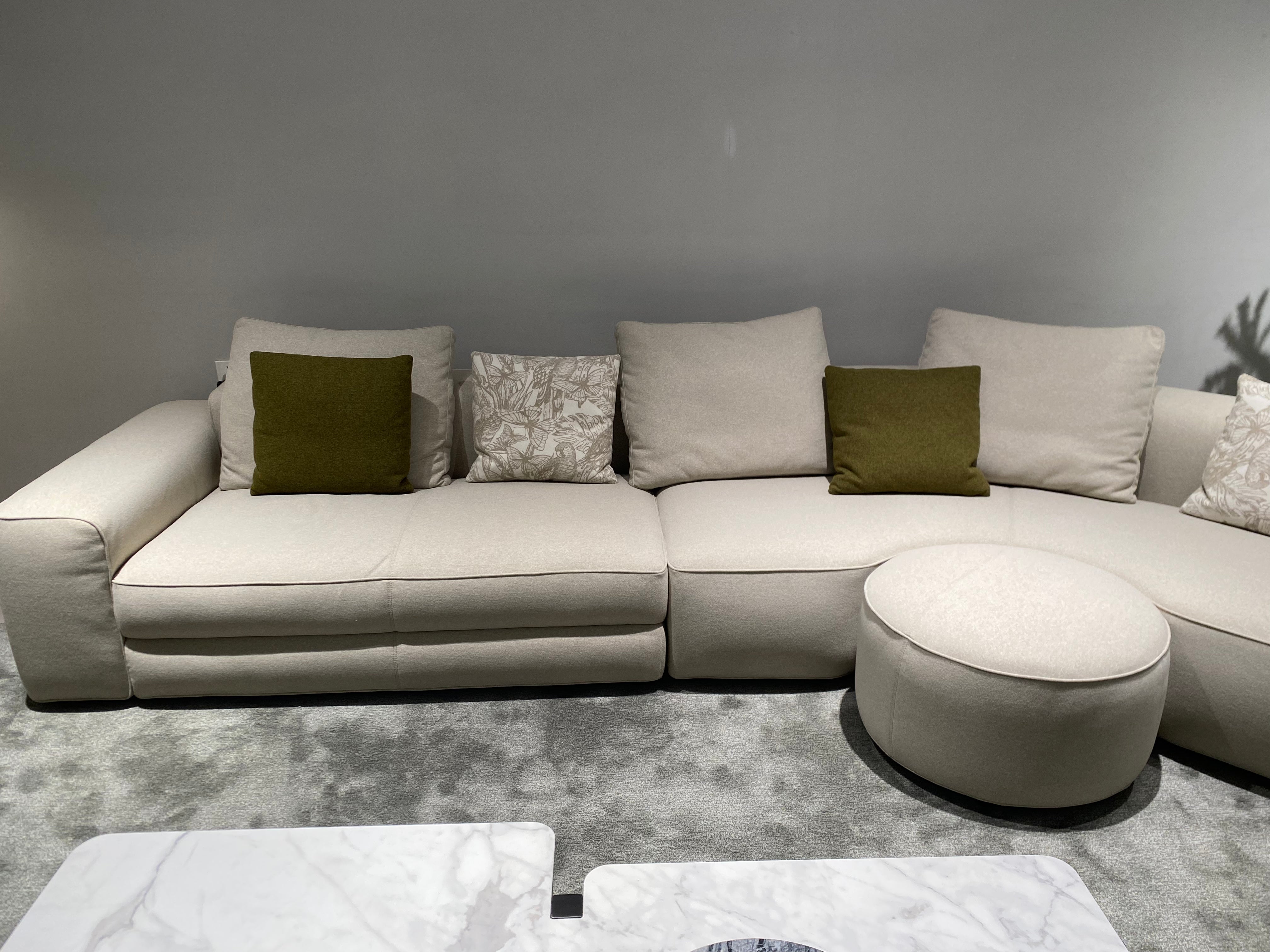 VJ3-2402  Combination Sofa  Comfortable and soft to sit on - Chiuchiufurniture