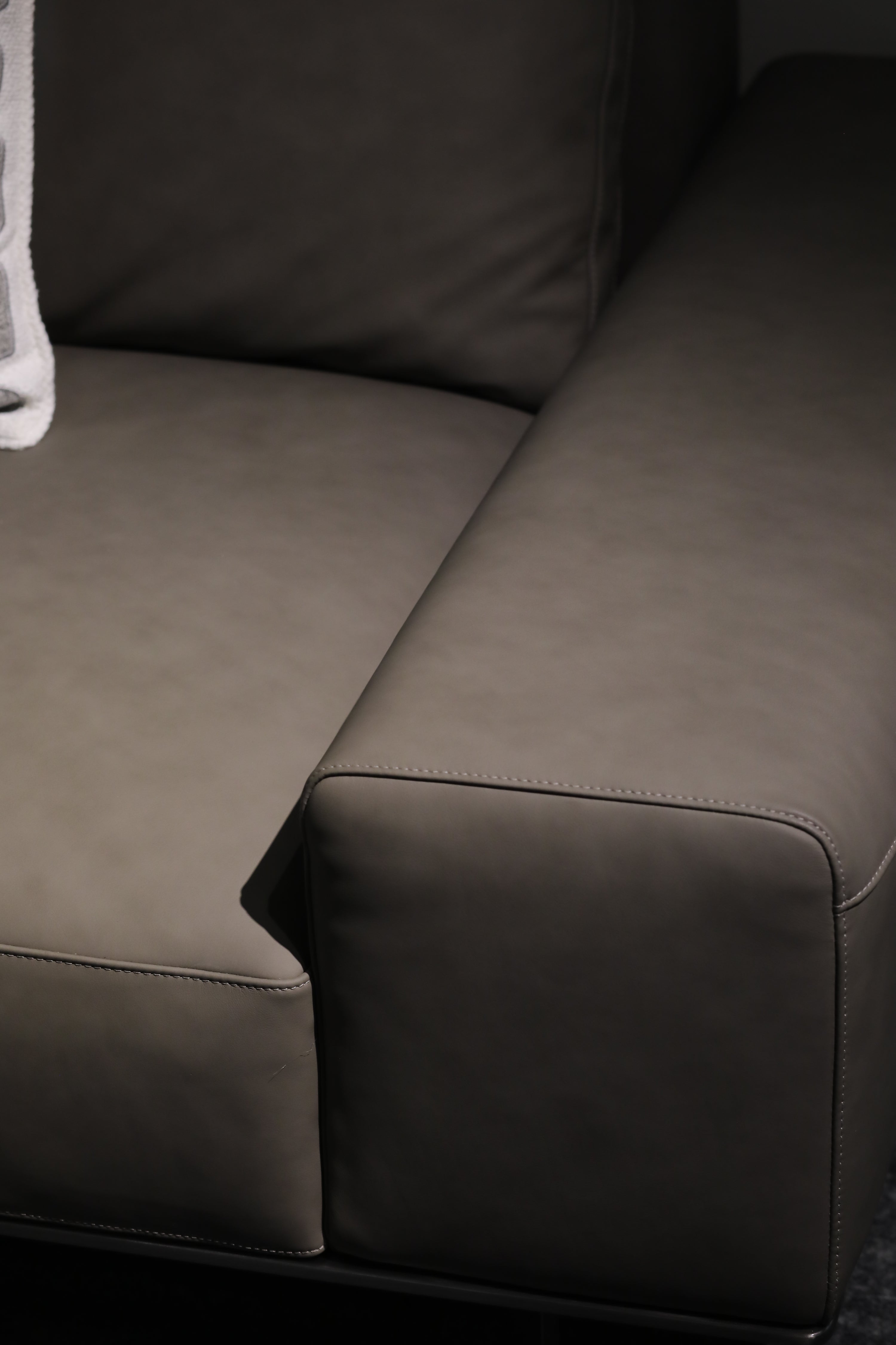 Italian Minimalist Modular VJ5-2306 Sofa VV