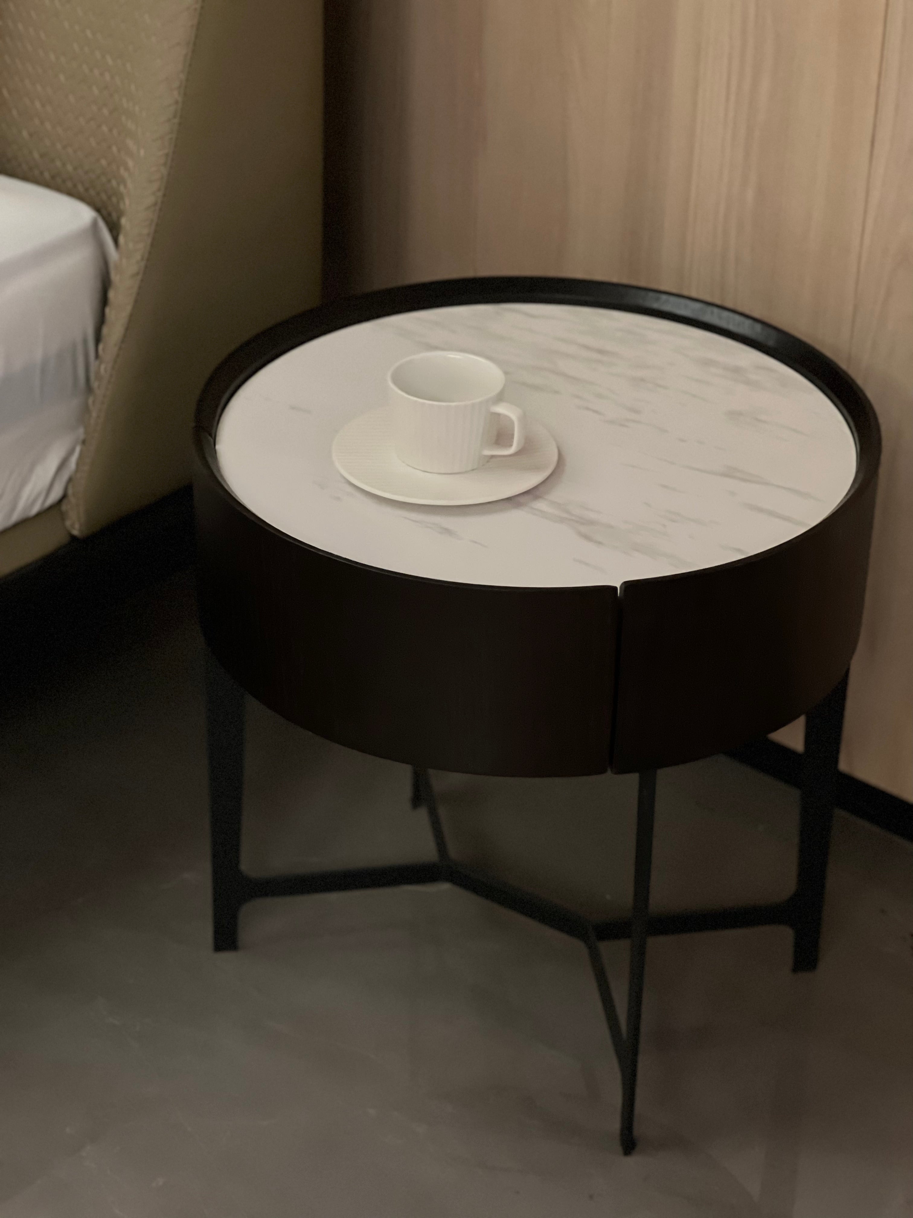 YM-B31 Minimalism Bedside table