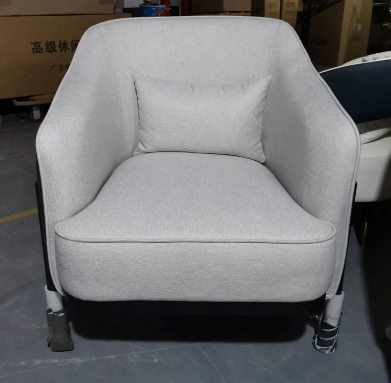 C02 Lounge chair