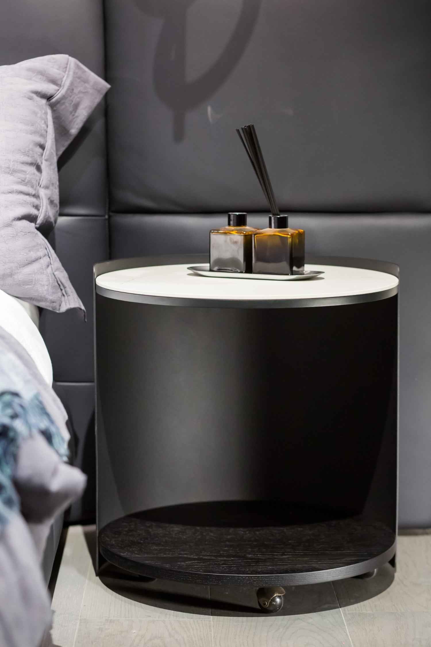 HX-1825-2 bedside table