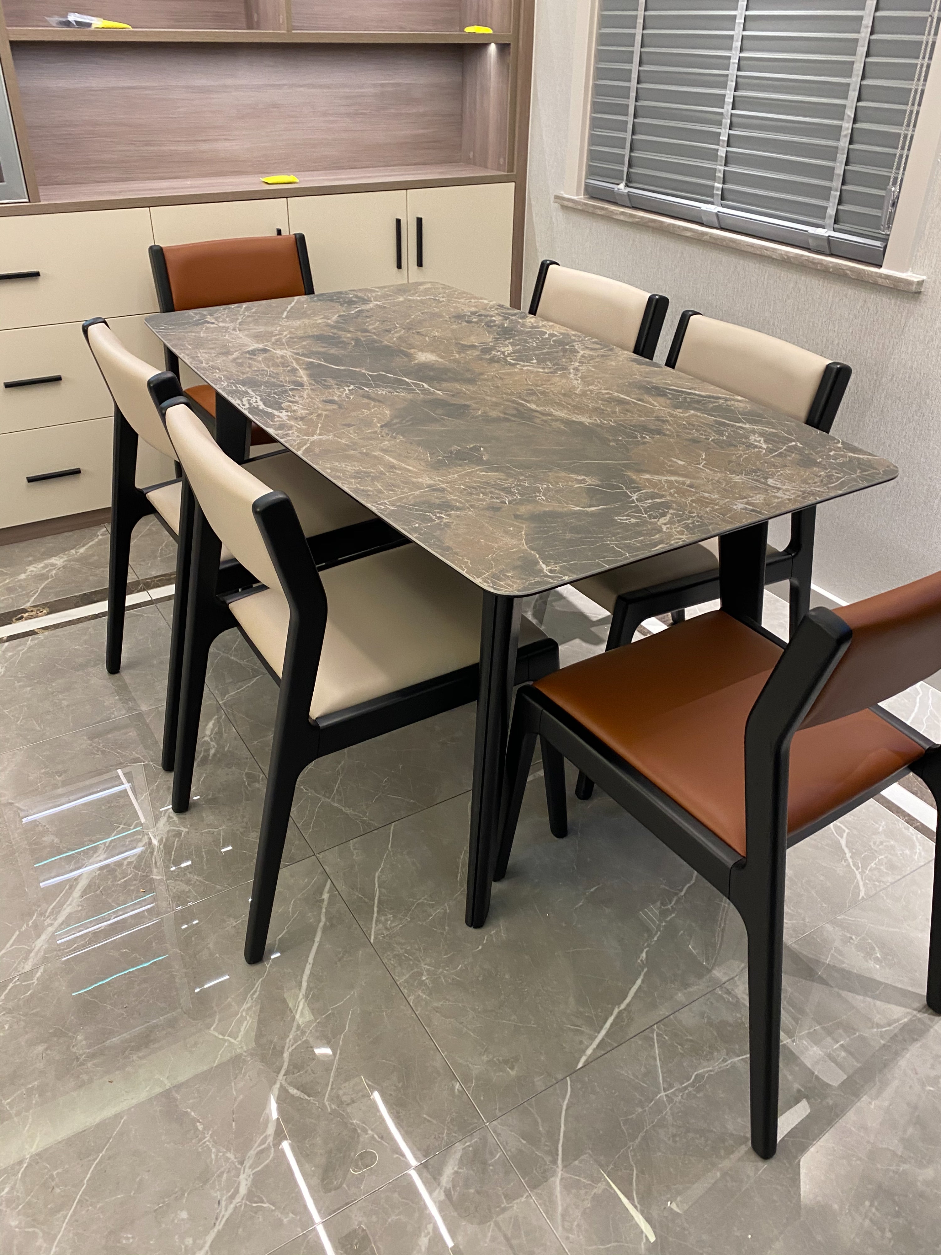 HA-1865-1 Dining Table VV