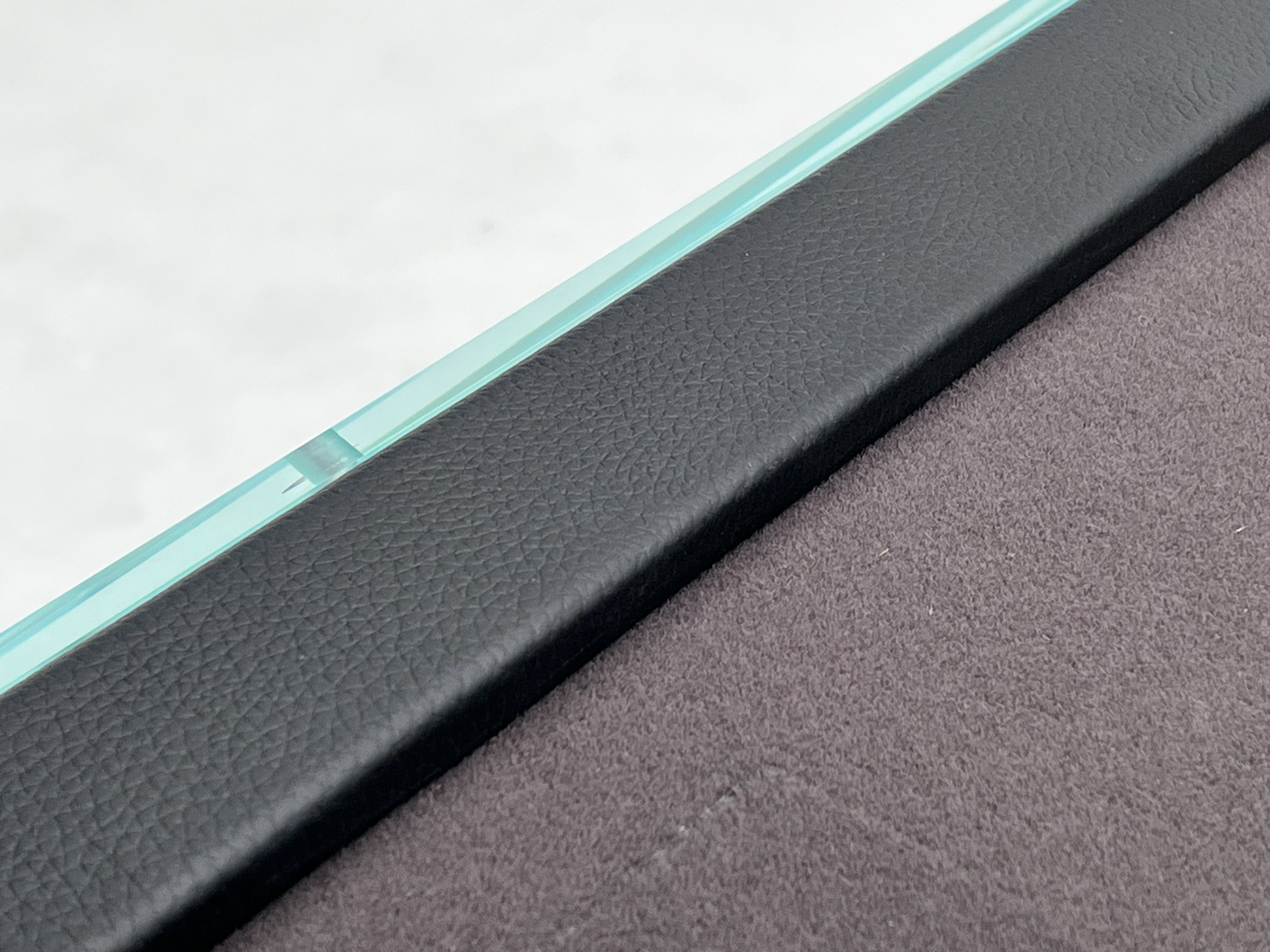 CRYSTAL GLASS AUTOMATIC MAHJONG TABLE