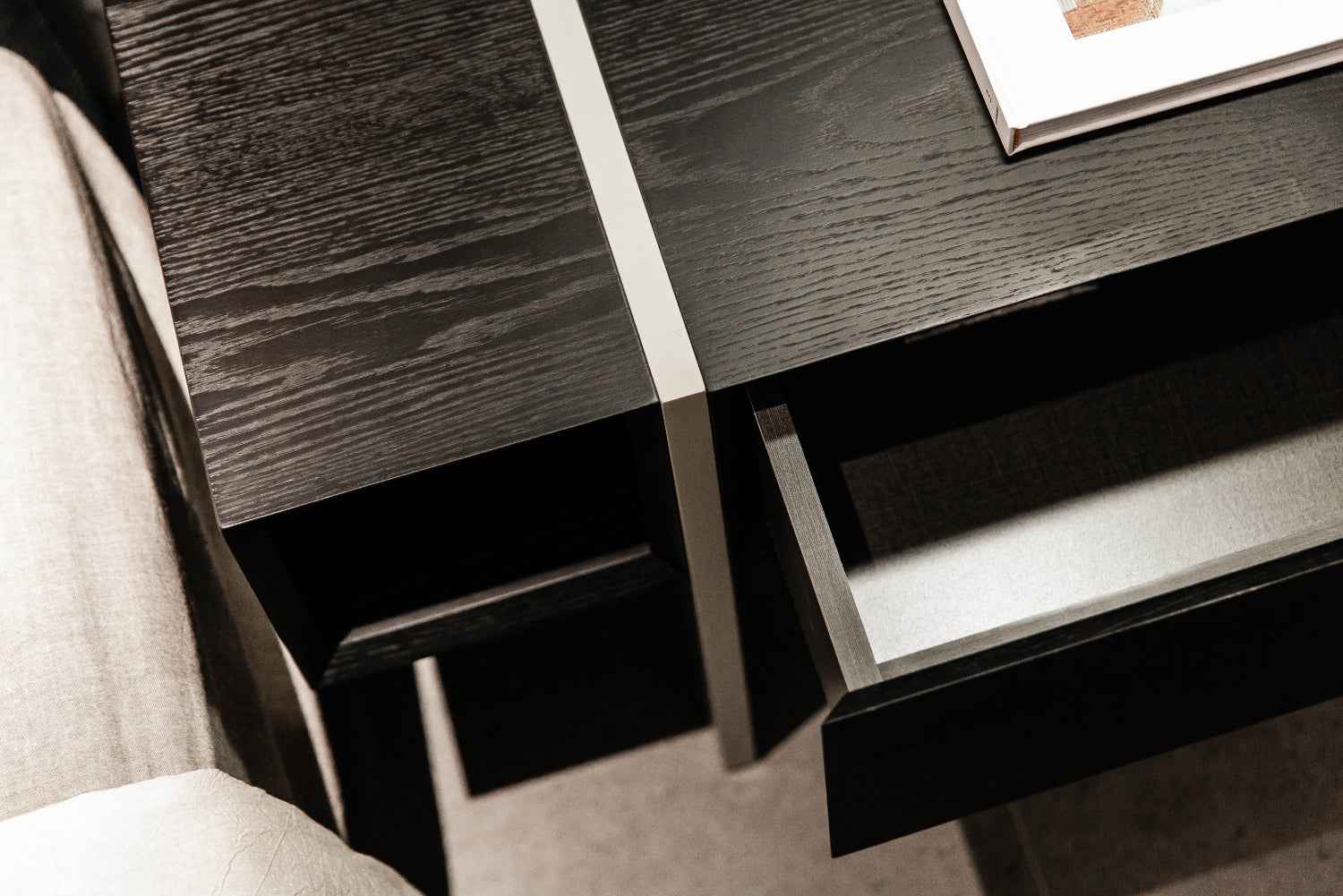 Sleek Black HX-1862-2 Bedside Cabinet