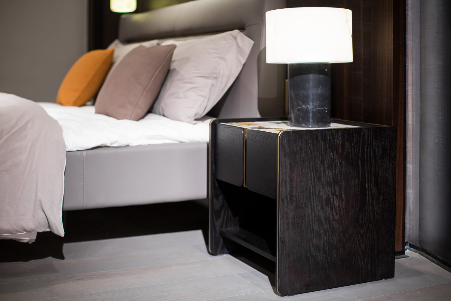 HX-2018-2 bedside table chiuchiufurniture