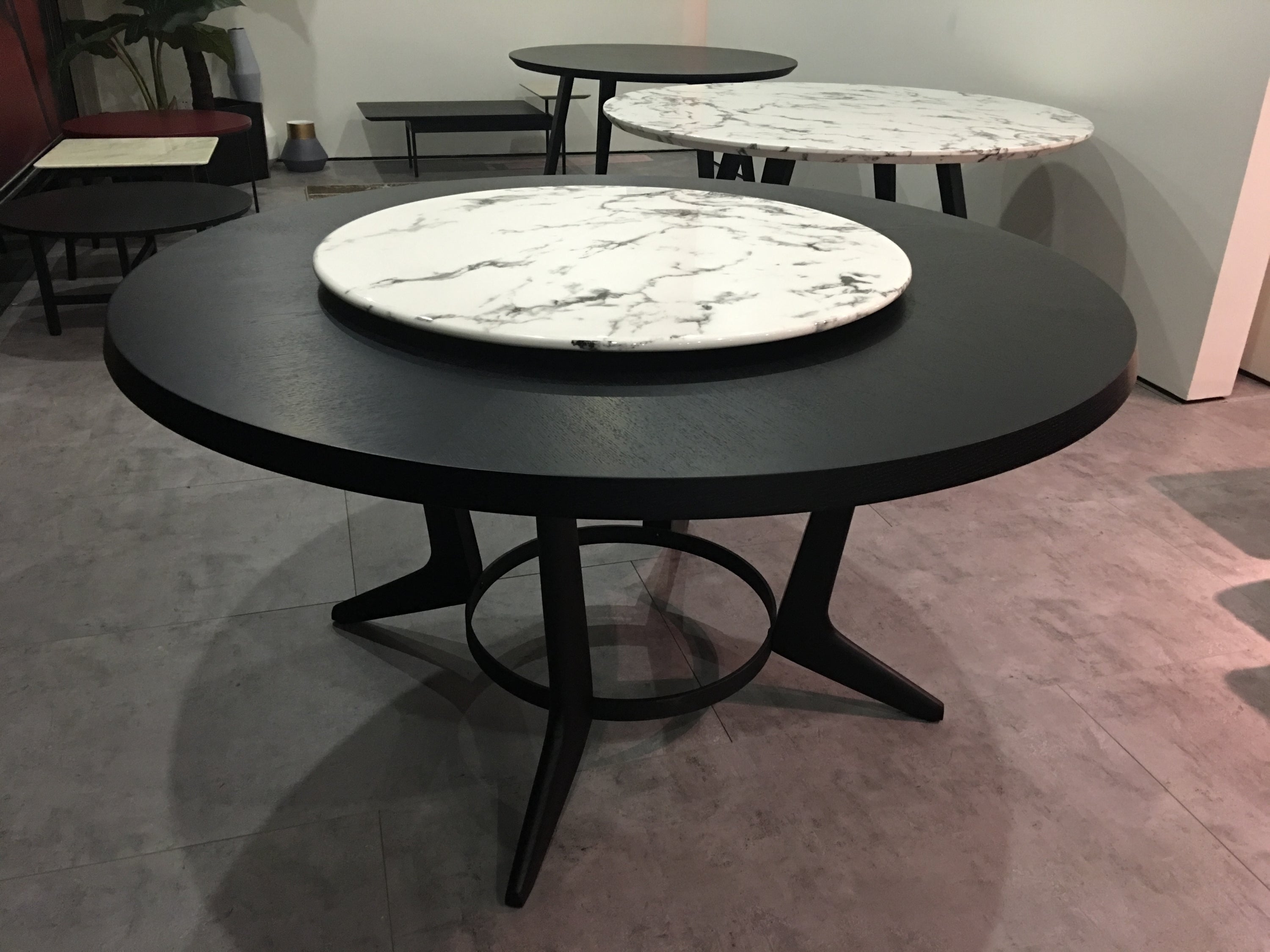 HA-1762-5 Round dining table VV