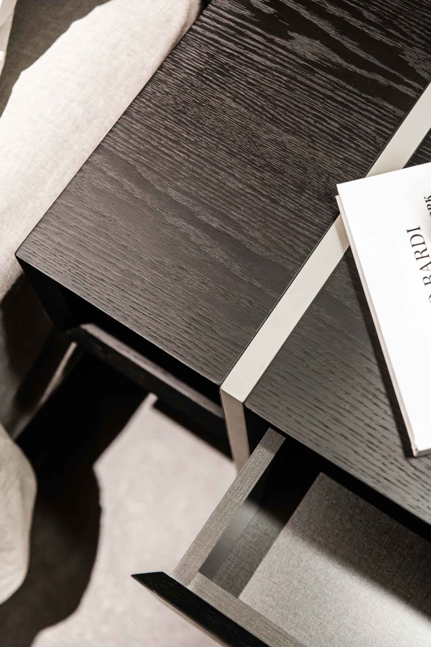 Sleek Black HX-1862-2 Bedside Cabinet