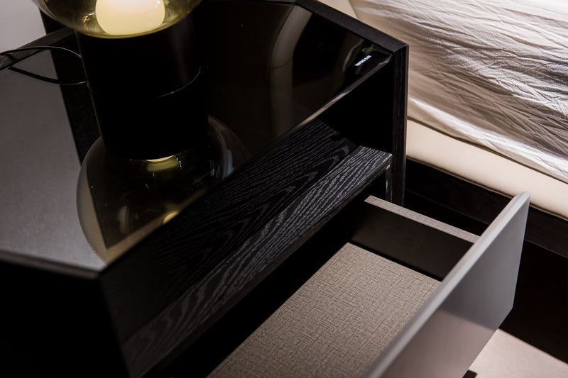 Contemporary Black HX5-1695-2 Bedside Table