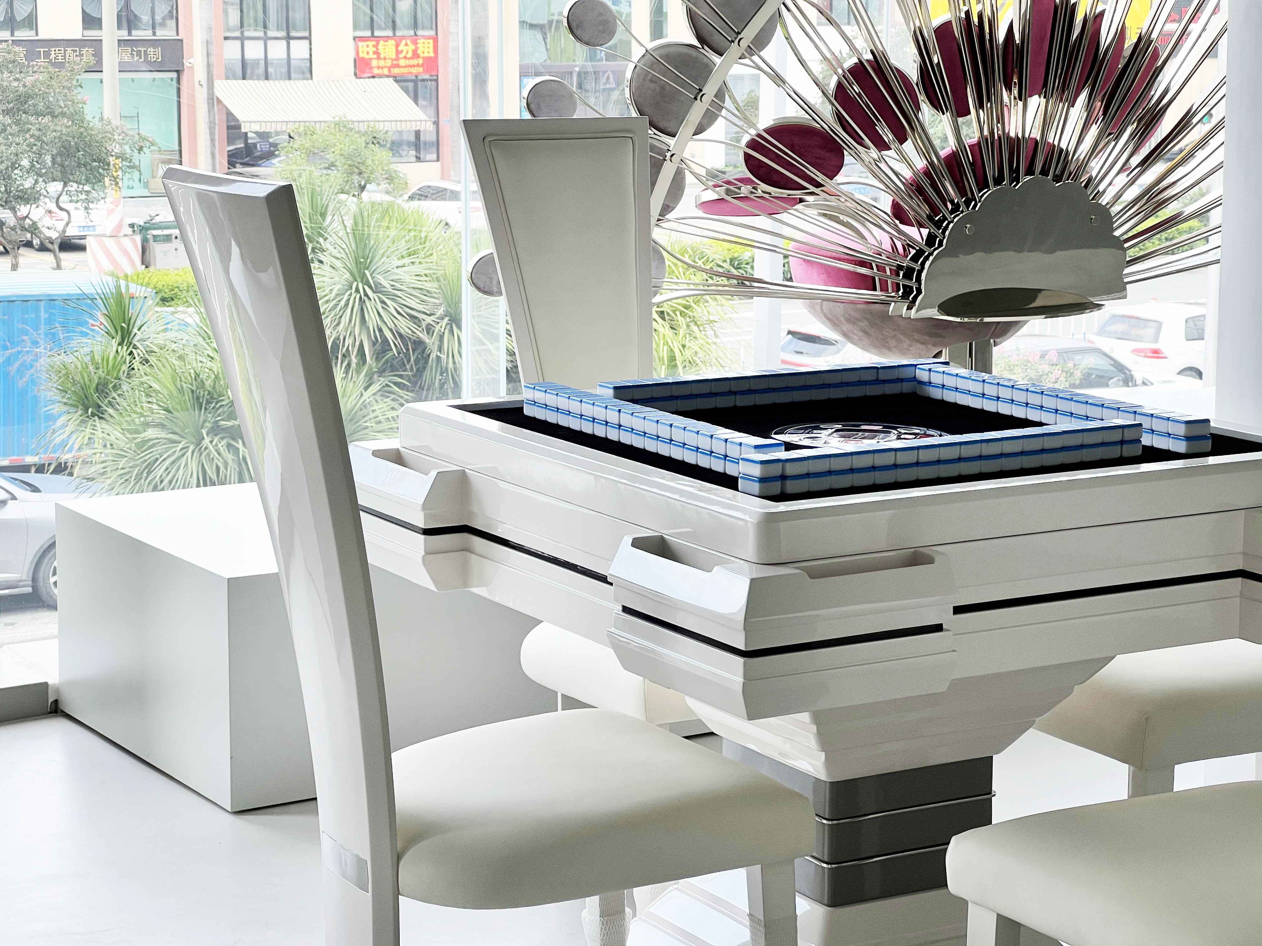 Mahjong table Supporting back chair