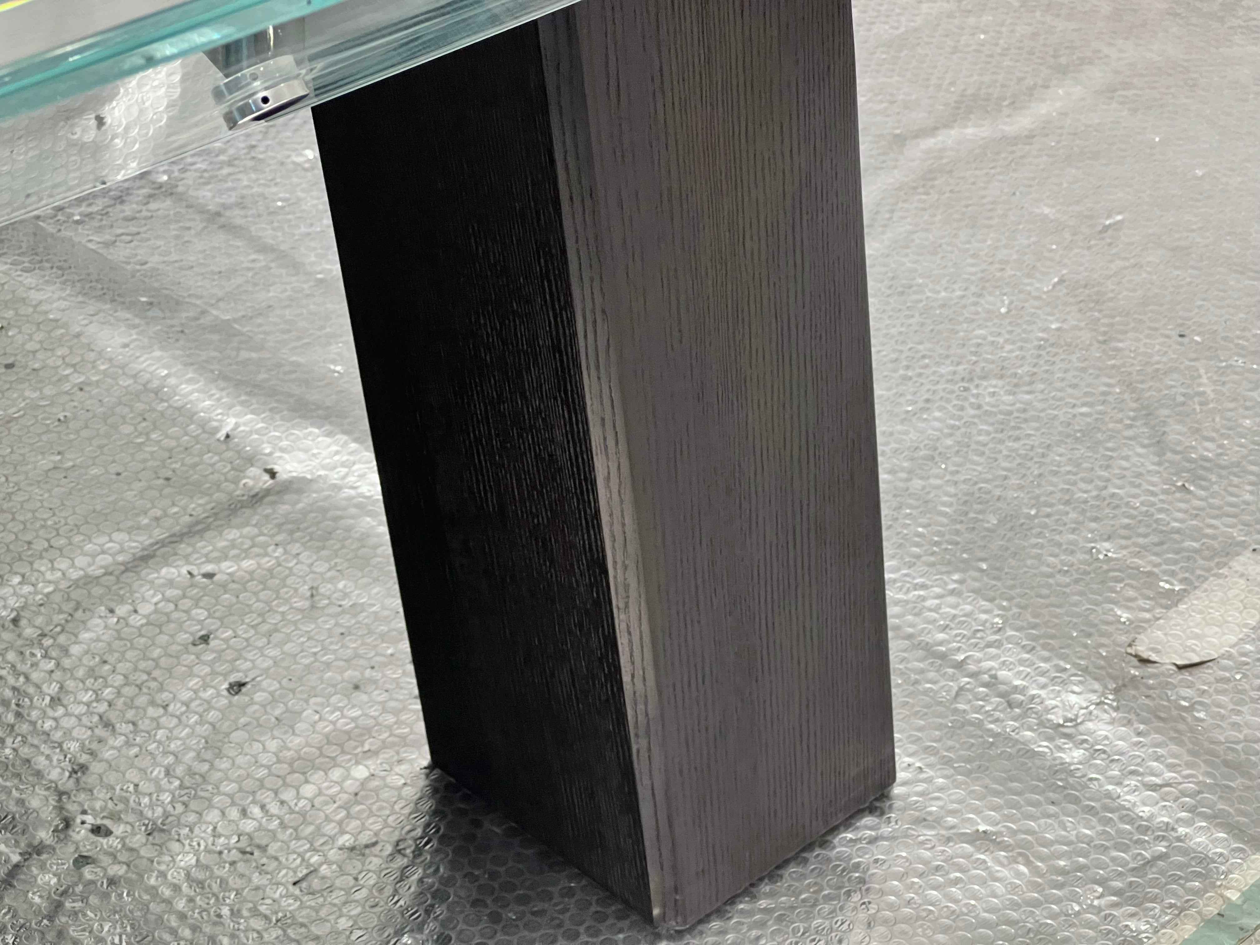 CRYSTAL GLASS POOL TABLE