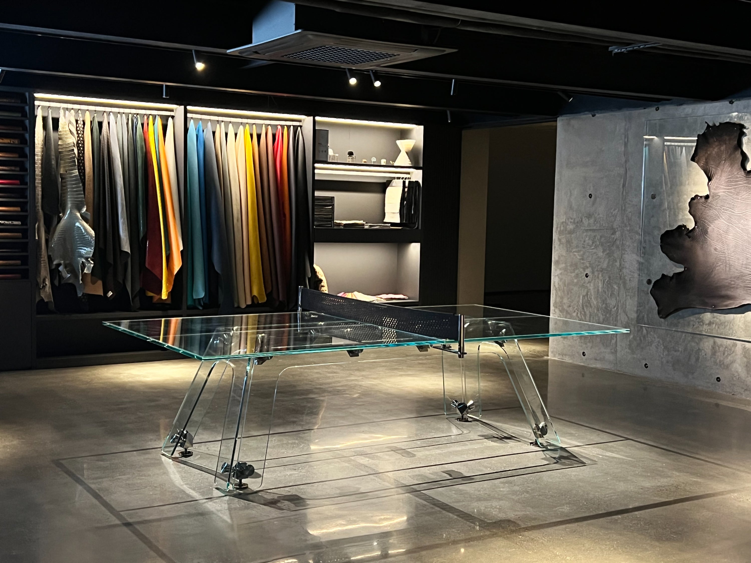 GLASS PING-PONG TABLE chiuchiufurniture