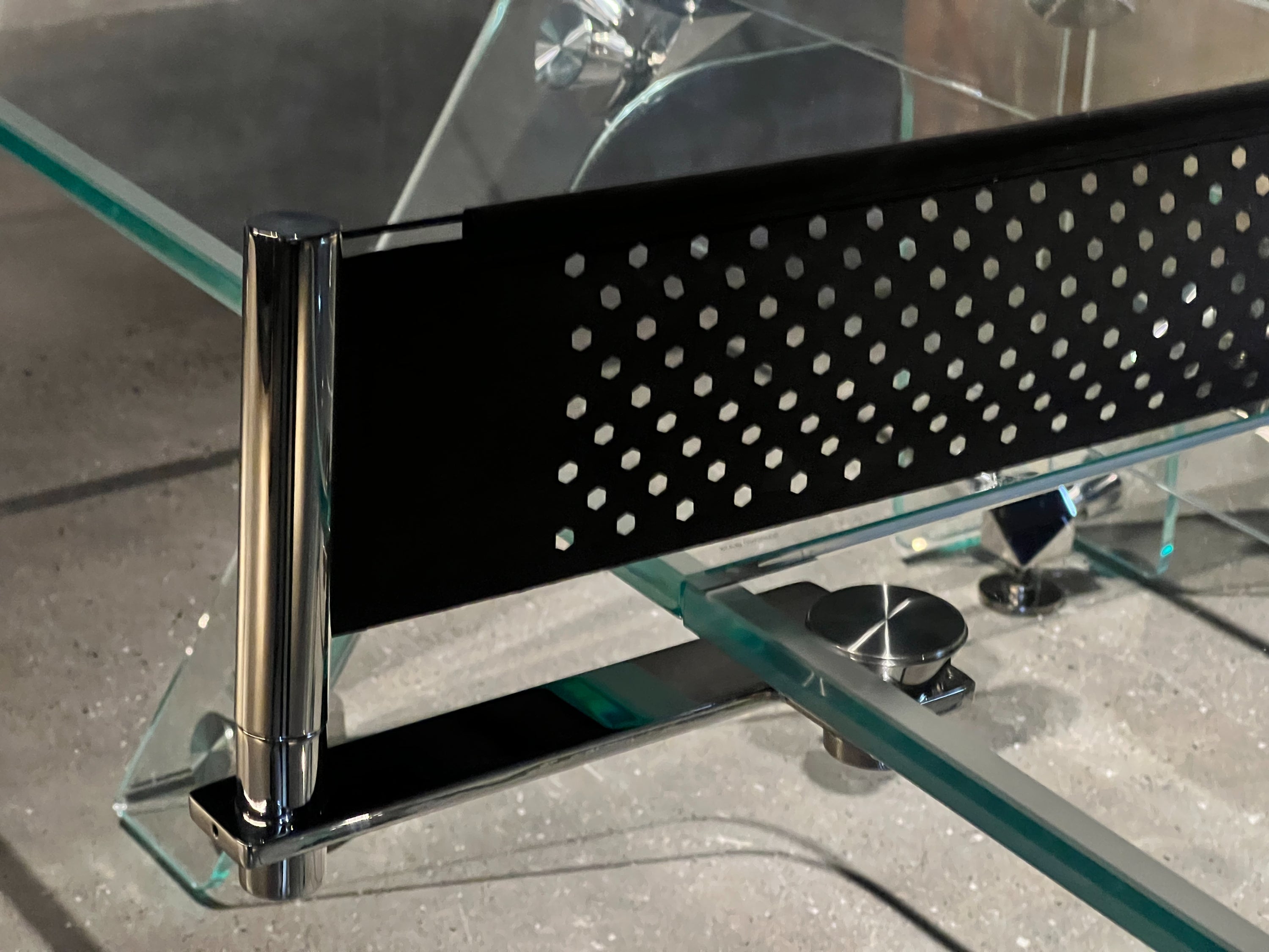 GLASS PING-PONG TABLE chiuchiufurniture