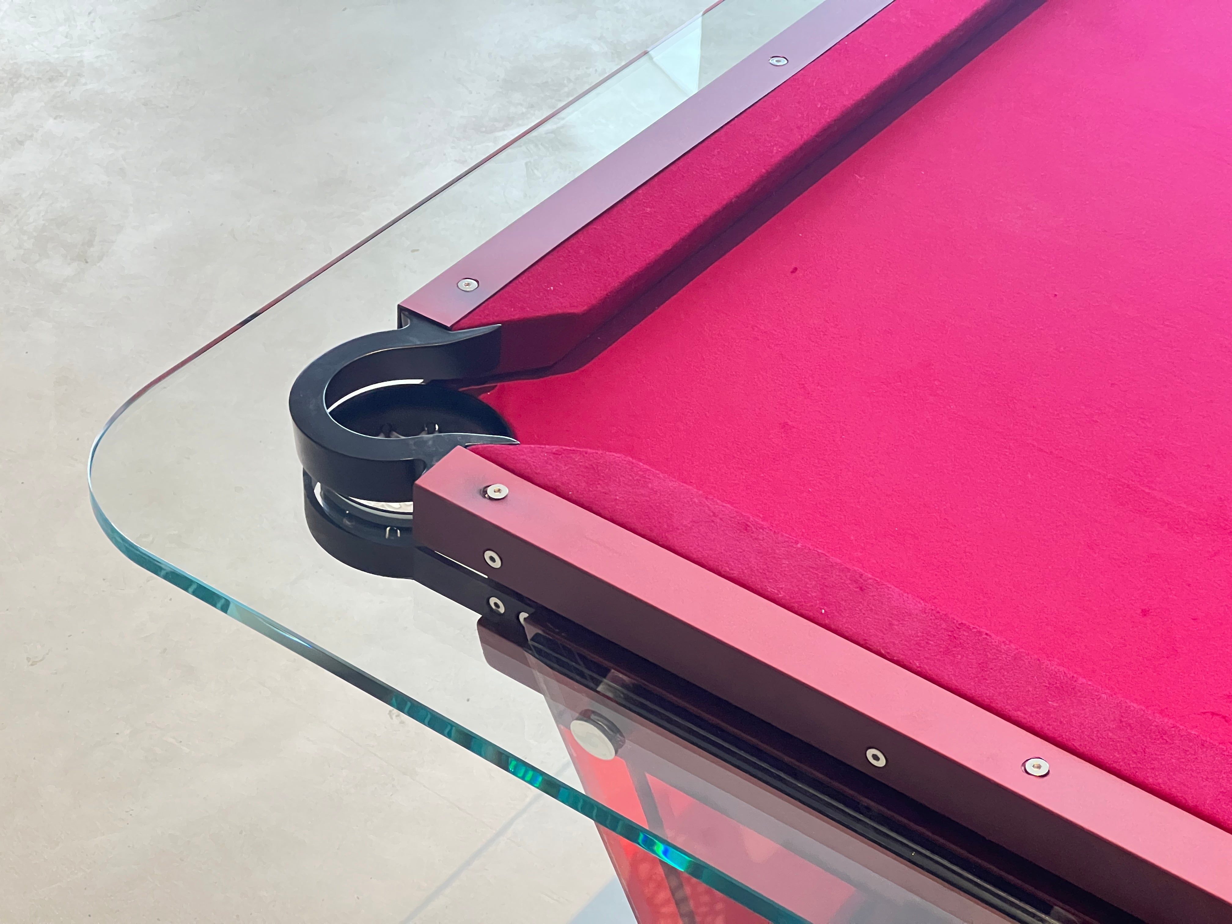 TK GLASS pool table
