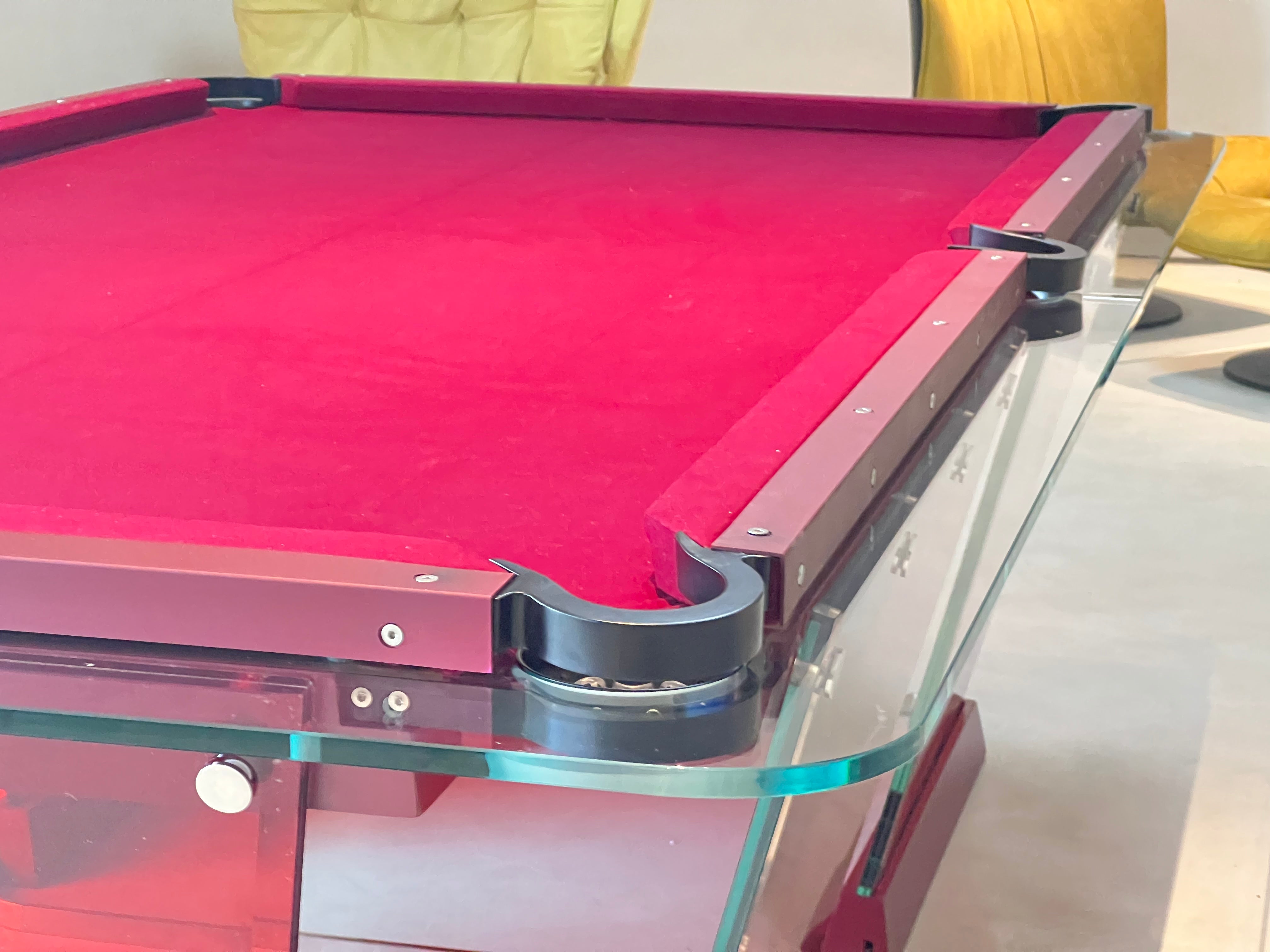 TK GLASS pool table