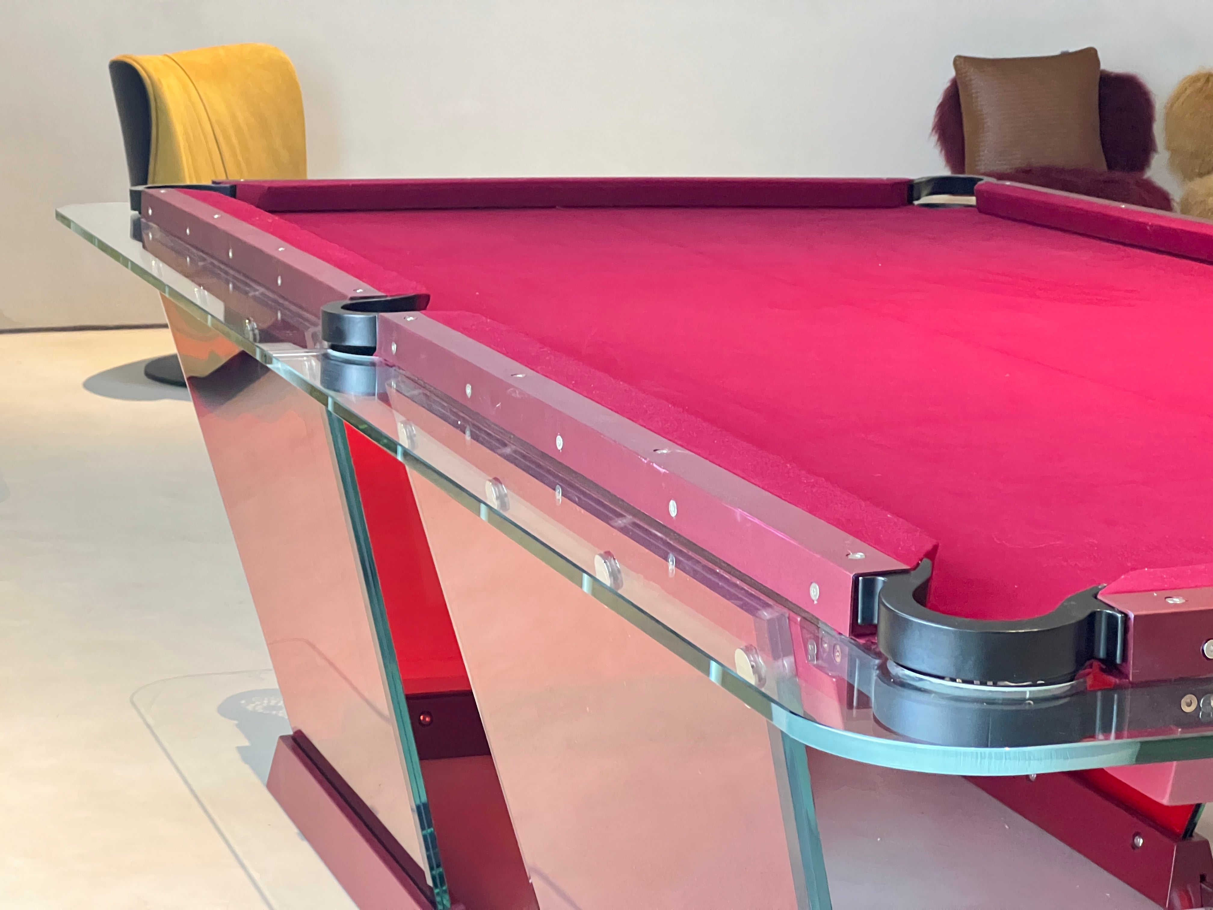 TK GLASS pool table