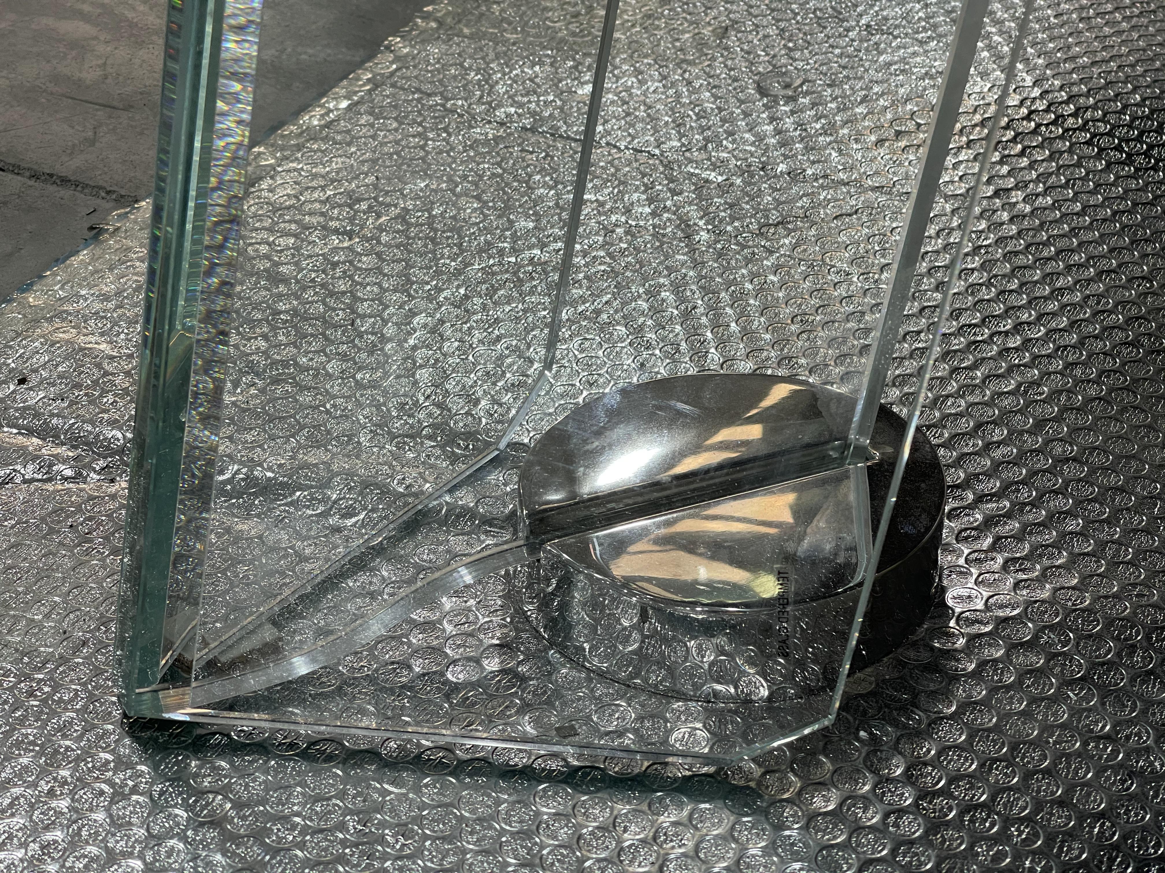 CRYSTAL GLASS POOL TABLE