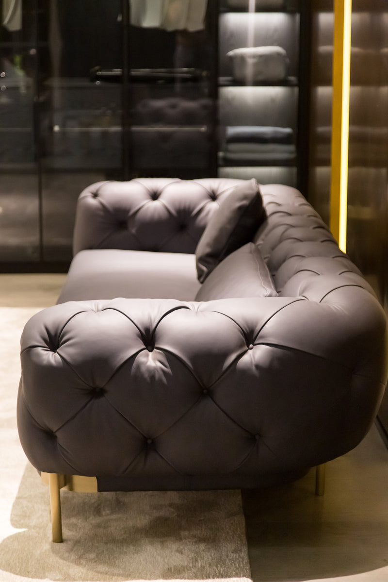 Italian minimalist A60 leather sofa with waist pillow and throw pillow VJ5-2006 sofa