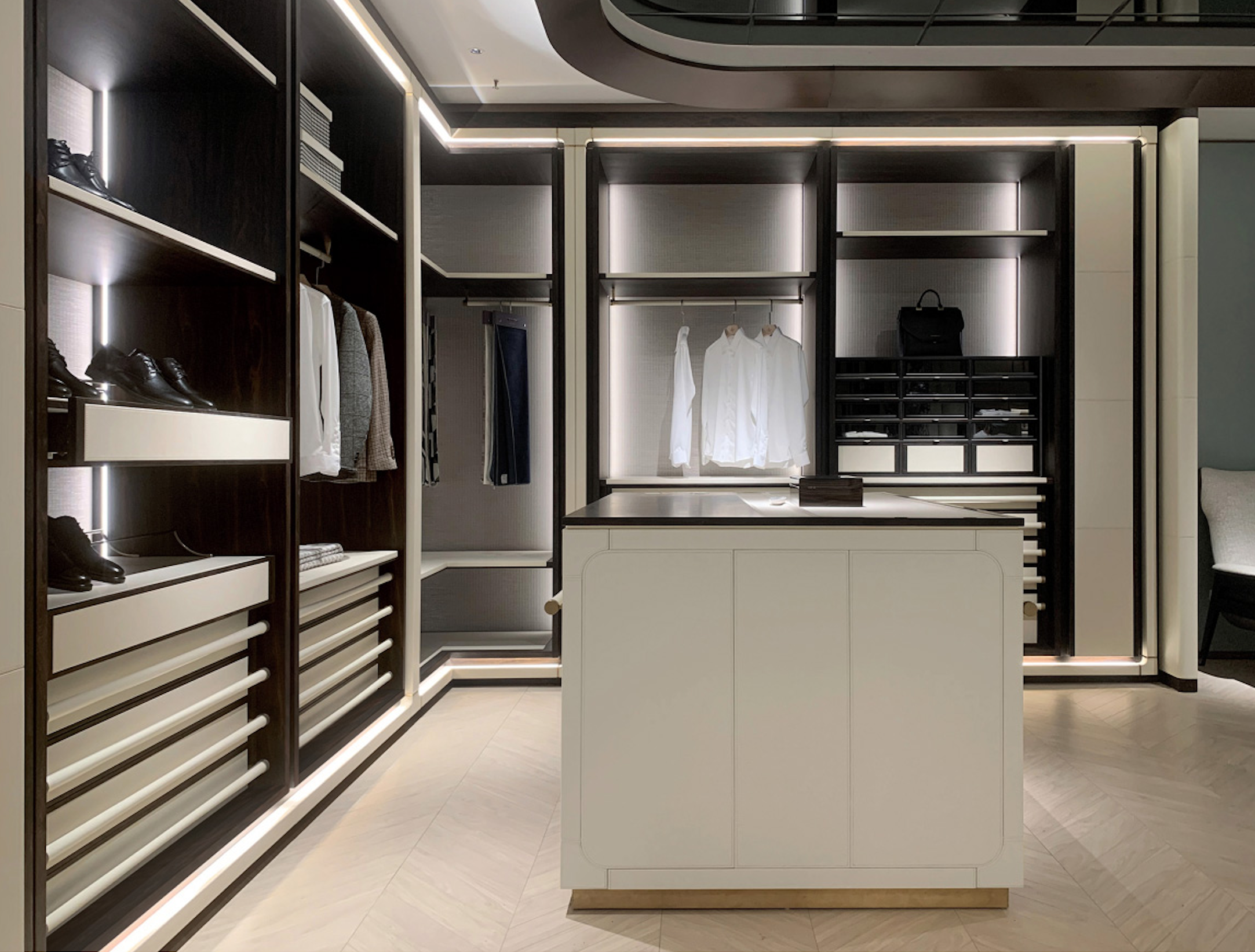 WINNER-SPACE- Men's locker room